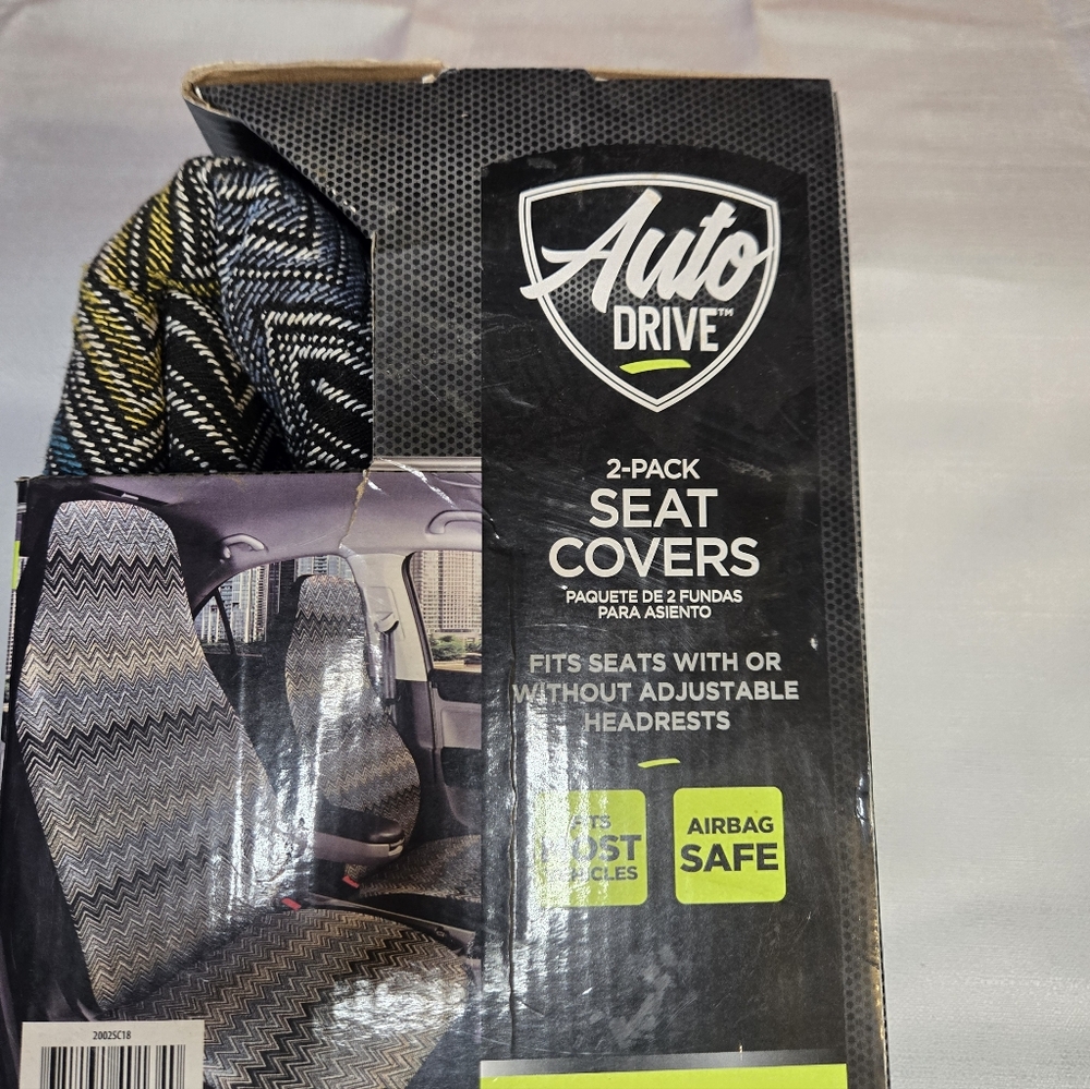 Auto Drive 2 Pack Car Set Covers Chevron Pattern New In Box Adjustable - Picture 3 of 4